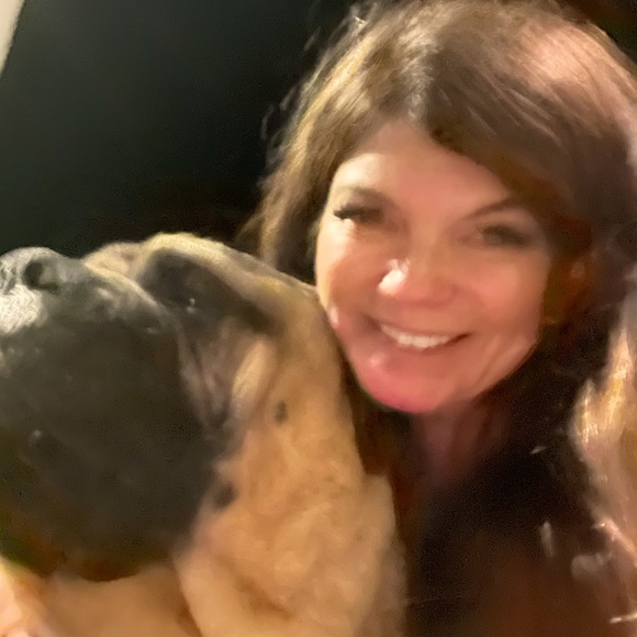 Meet your Posher, Kathy - Picture 2 of 2